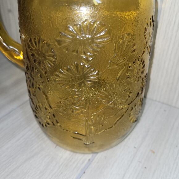 Vtg Amber Glass Pitcher With Intricate Flower Detail Retro Yellow - Picture 4 of 5